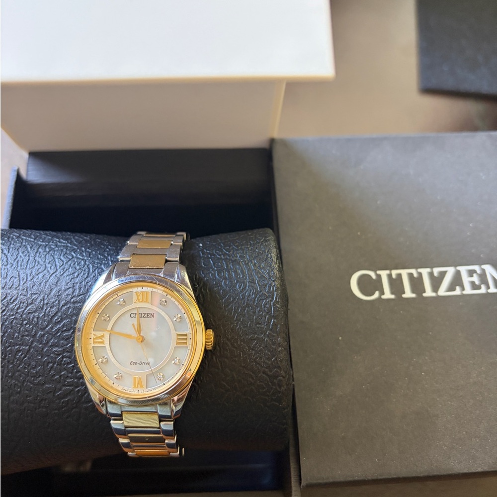 Citizen Gold and Silver Watch with White Dial